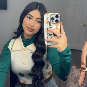 Meet your Posher, Perla